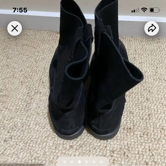 New soft leather Uggs stylish Josefene short boot - Picture 6 of 6